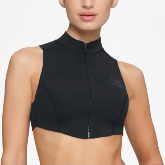 SKIMS NWT SWIM SPORT SCUBA ONYX BLACK ZIP FRONT SURF CROP TOP XXS - Picture 3 of 12